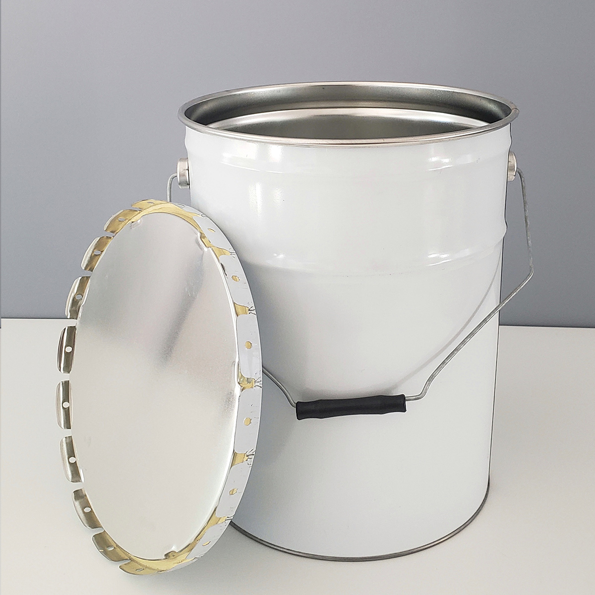 Metal containers 20 litros